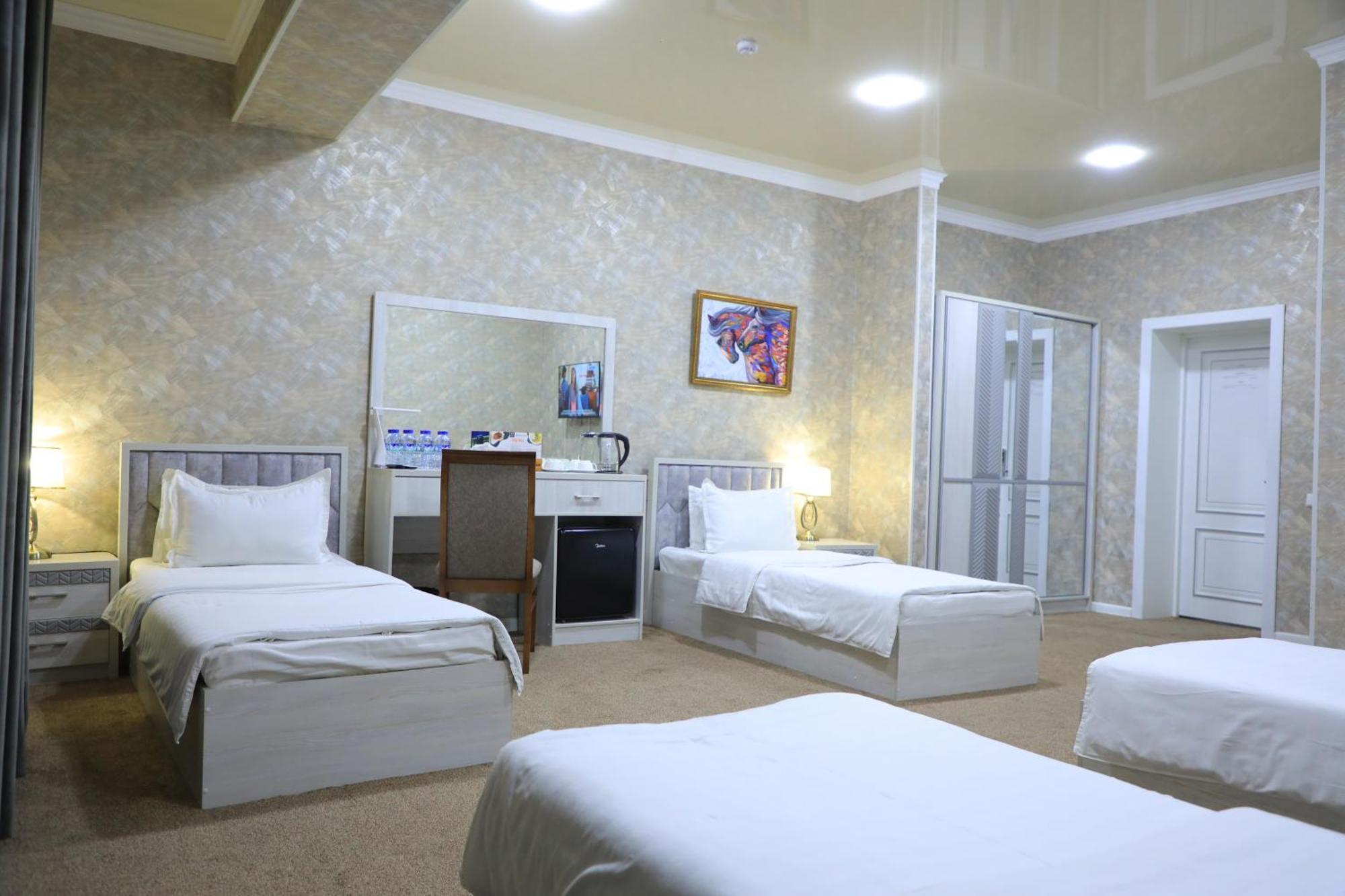 Hobiz Hotel Navoi Exterior photo